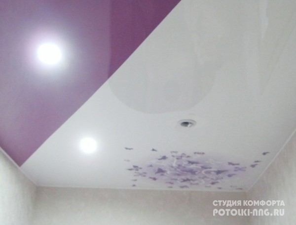 Натяжной потолок в коридор