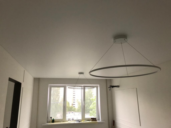 Сатиновый в кухне 12 м²