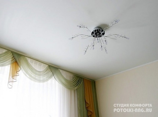 Натяжные потолки Descor