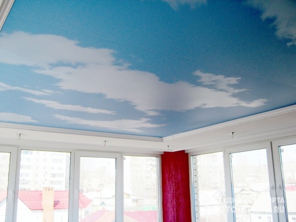 Пример "Небо" для гостиной 18 м²
