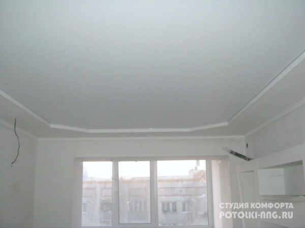 Пример матового натяжного потолка в коридор 3 м²