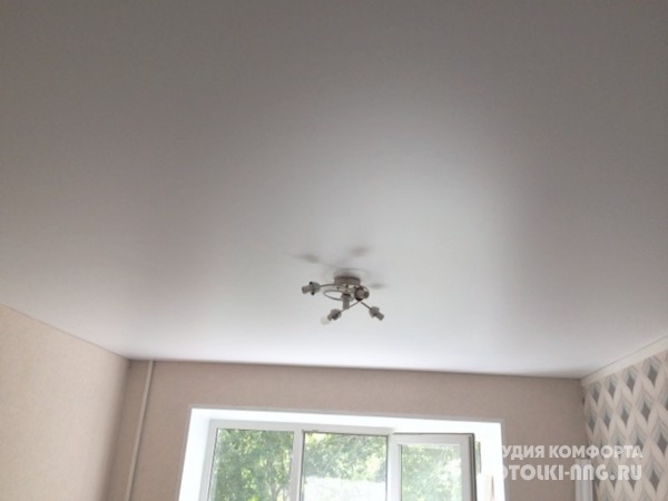 Натяжные потолки Descor