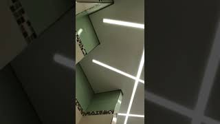 Потолки со световыми линиями 
